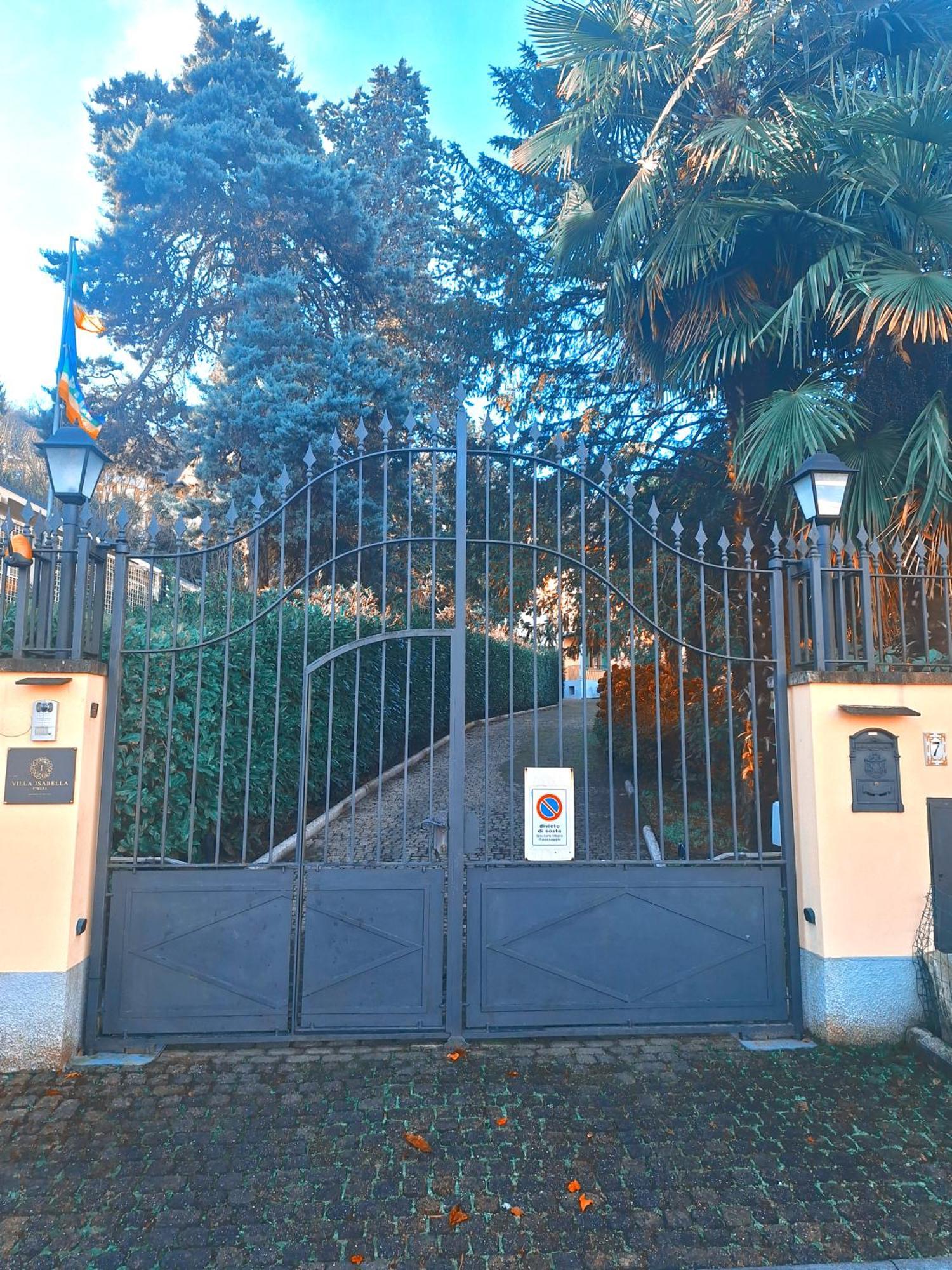 L'Ortensia Della Villa Isabella, Camera Con Vista Lago, Balcone Sul Parco E Bagno Esclusivo All'Esterno Della Camera สเตรซา ภายนอก รูปภาพ